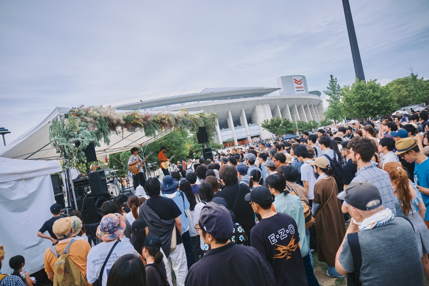 トリを務める「DENIMS」のステージ